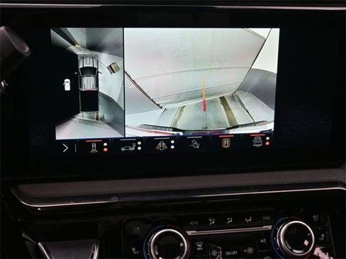 Used 2024 GMC Sierra 2500 AT4 w/ AT4 Premium Plus Package image 35