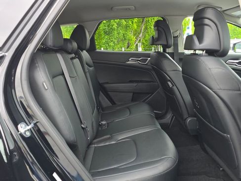 Certified 2025 Kia Sportage EX AWD/4WD image 14
