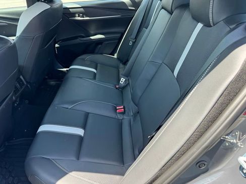 Used 2025 Toyota Camry SE w/ Convenience Package FWD image 10