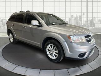 Used 2016 Dodge Journey SXT w/ Comfort/Convenience Group image 1