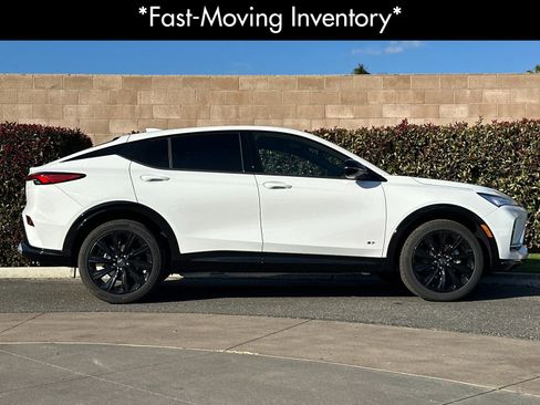 New 2026 Buick Envista Sport Touring image 3