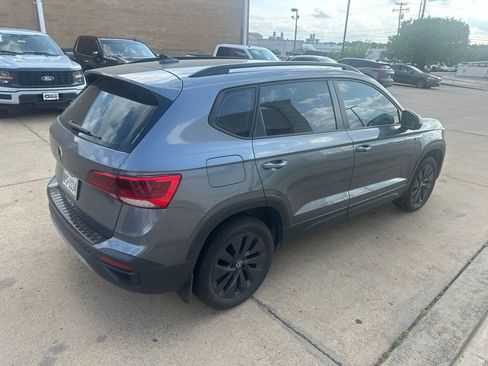 Used 2024 Volkswagen Taos S image 8