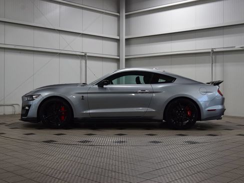 Used 2022 Ford Mustang Shelby GT500 RWD image 4