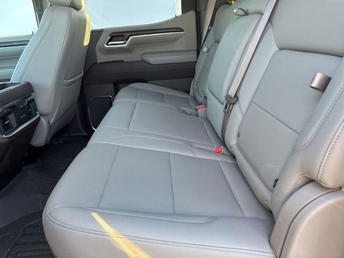 Used 2023 GMC Sierra 1500 SLT w/ SLT Premium Plus Package image 8