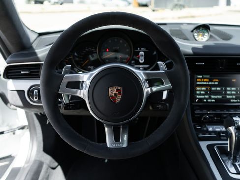 Used 2015 Porsche 911 GT3 RWD image 9