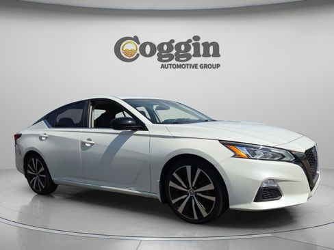 Used 2019 Nissan Altima 2.5 SR FWD image 7