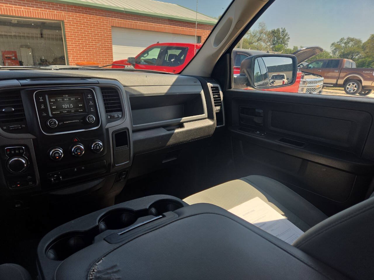 Used 2018 RAM 1500 Express w/ Black Ram 1500 Express Group AWD/4WD image 10