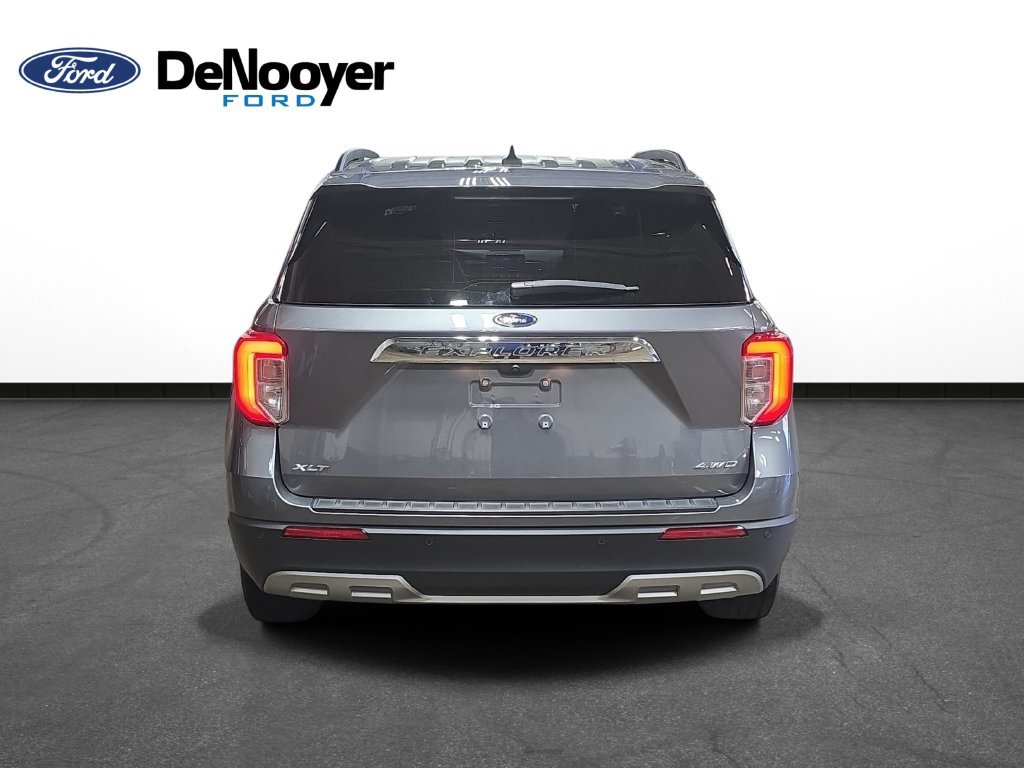 Used 2023 Ford Explorer XLT w/ Equipment Group 202A AWD/4WD image 7