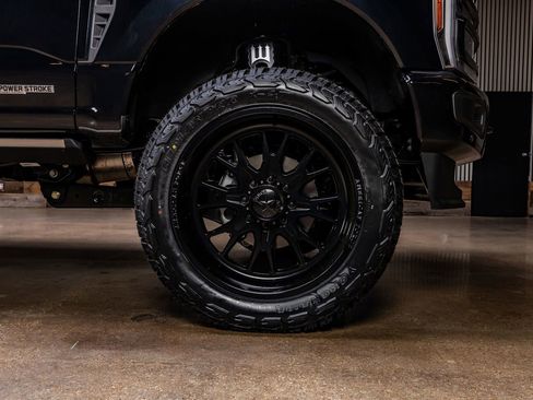 Used 2026 Ford F250 Platinum image 12