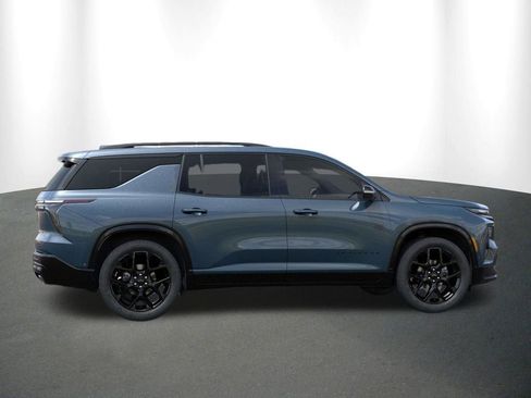 New 2026 Chevrolet Traverse RS w/ LPO, Floor Liner Package FWD image 7