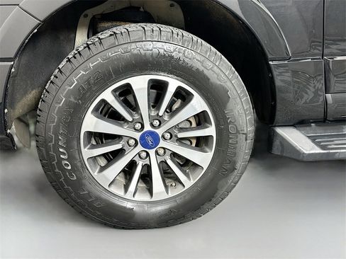 Used 2017 Ford Expedition EL XLT w/ Equipment Group 201A image 30