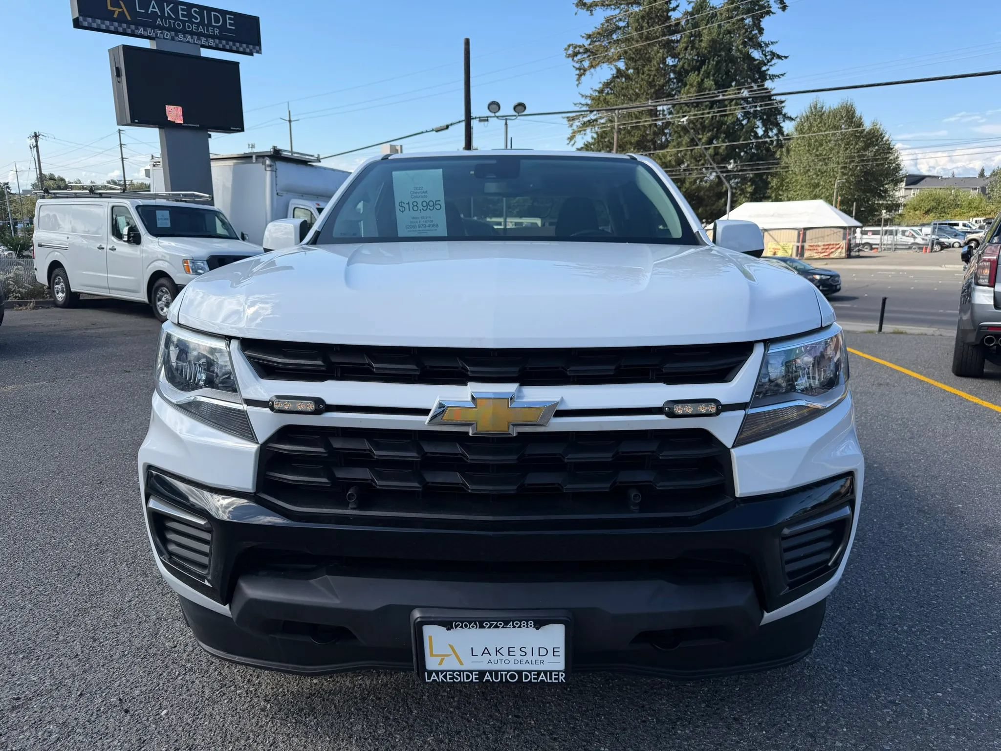 Used 2022 Chevrolet Colorado LT w/ Fleet Safety Package AWD/4WD image 2