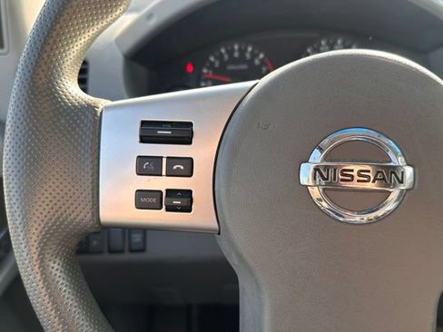 Used 2014 Nissan Frontier SV w/ SV Value Truck Package RWD image 24