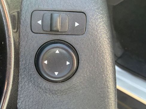 Certified 2019 Nissan Rogue SV AWD/4WD image 8