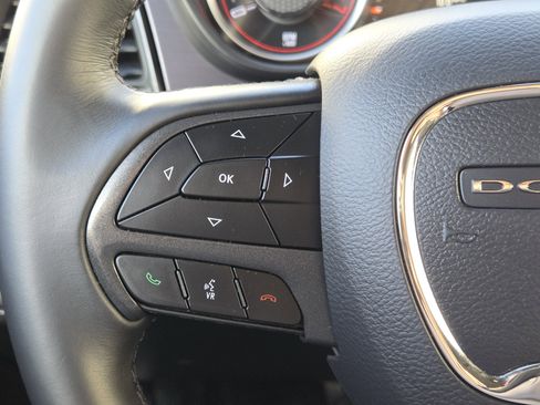 Used 2017 Dodge Challenger R/T image 27