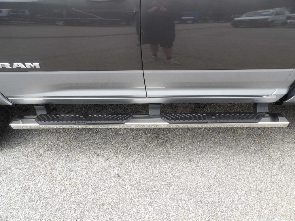 Used 2022 RAM 2500 Laramie AWD/4WD image 46