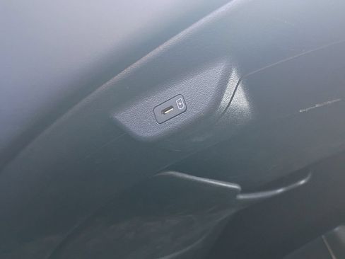 Used 2023 Kia Niro FWD image 18