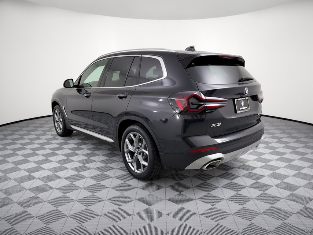 Used 2024 BMW X3 sDrive30i w/ Premium Package RWD image 3