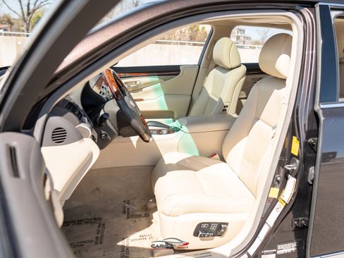 Used 2015 Lexus LS 460 L AWD/4WD image 16