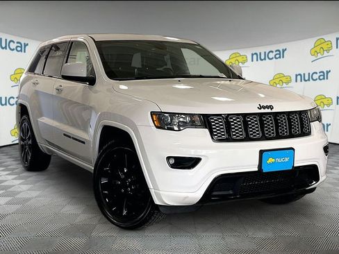 Used 2018 Jeep Grand Cherokee Altitude AWD/4WD image 1