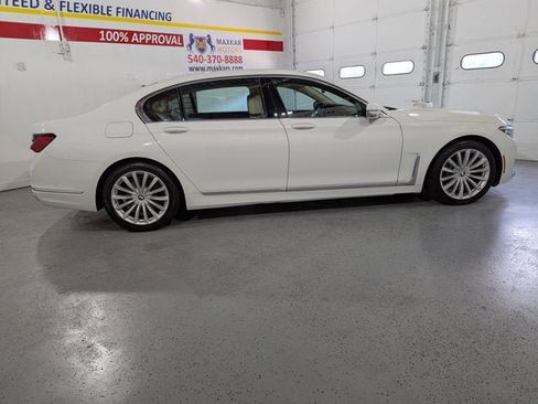 Used 2020 BMW 740i w/ Cold Weather Package image 8