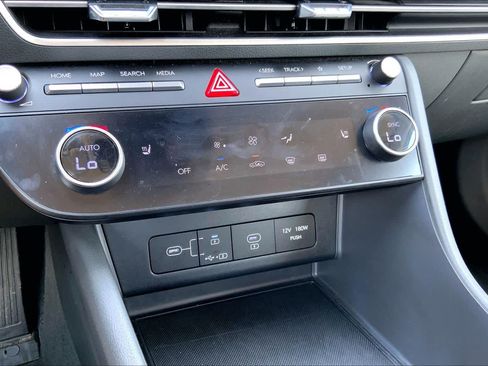 Used 2025 Hyundai Sonata SEL FWD image 34