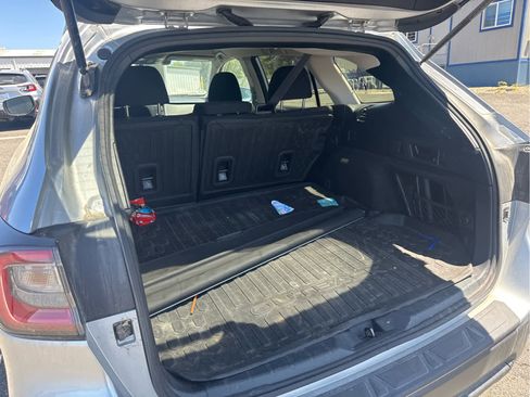 Used 2020 Subaru Outback Premium AWD/4WD image 9