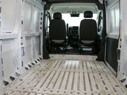 Used 2024 RAM ProMaster 2500 w/ Convenience Group FWD image 27