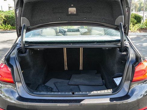 Used 2019 BMW 540i w/ Convenience Package RWD image 25