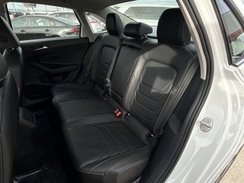 Used 2024 Volkswagen Jetta SEL image 11