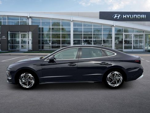 New 2026 Hyundai Sonata SEL image 3