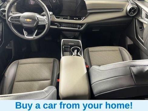 Used 2025 Chevrolet Equinox LT w/ Convenience Package II image 6