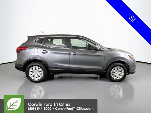 Used 2019 Nissan Rogue Sport S AWD/4WD image 18