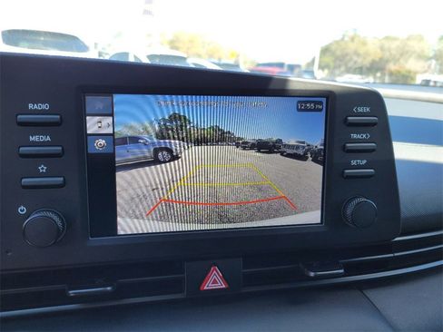 Used 2025 Hyundai Elantra Sport image 23