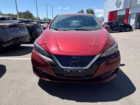 Used 2019 Nissan Leaf SV w/ SV All Weather Package FWD image 2