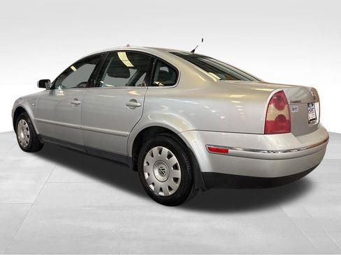 Used 2003 Volkswagen Passat GL image 3