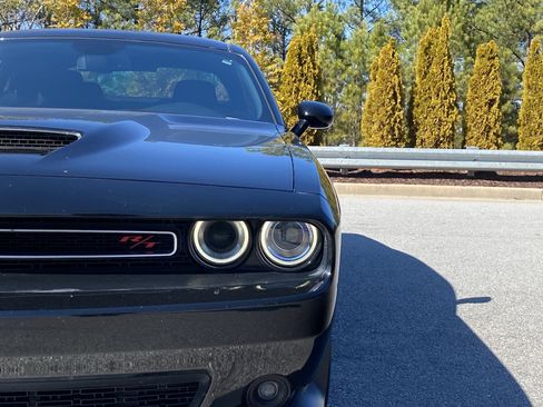 Used 2019 Dodge Challenger R/T image 43