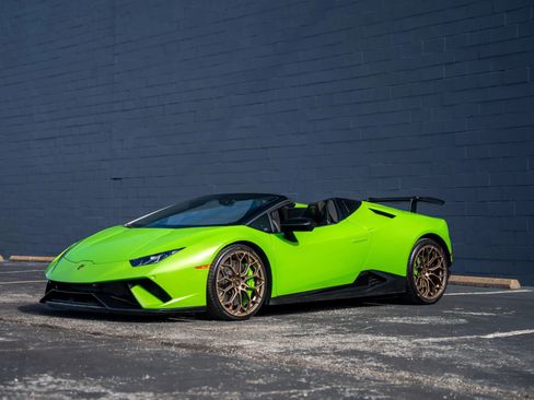 Used 2019 Lamborghini Huracan Performante image 10