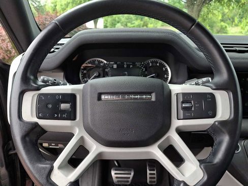Used 2023 Land Rover Defender 110 SE AWD/4WD image 21