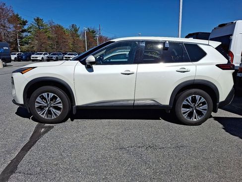 Used 2021 Nissan Rogue SV image 4