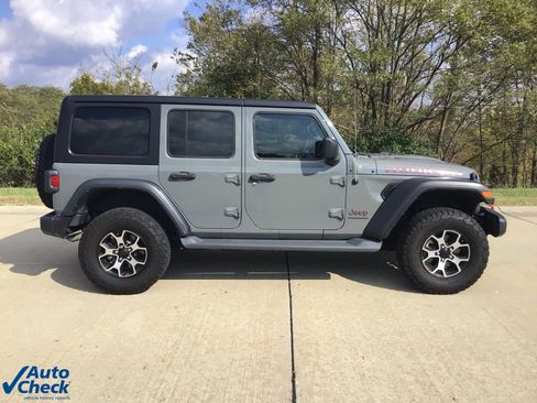 Used 2023 Jeep Wrangler Unlimited Rubicon image 2