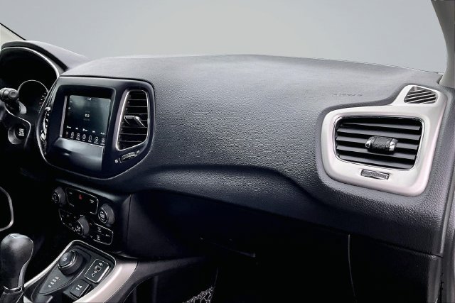 Used 2021 Jeep Compass Sport AWD/4WD image 25