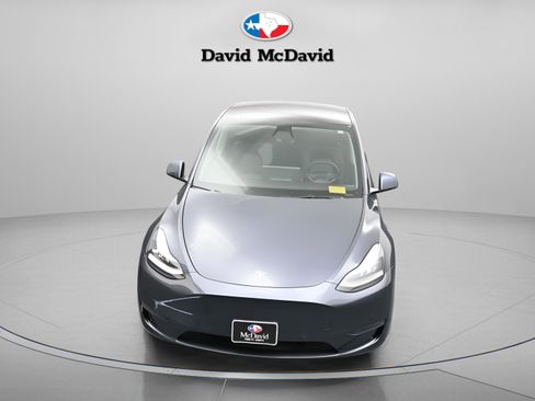 Used 2022 Tesla Model Y Long Range image 33