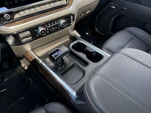 Used 2024 GMC Sierra 1500 Elevation w/ Elevation Premium Package AWD/4WD image 33