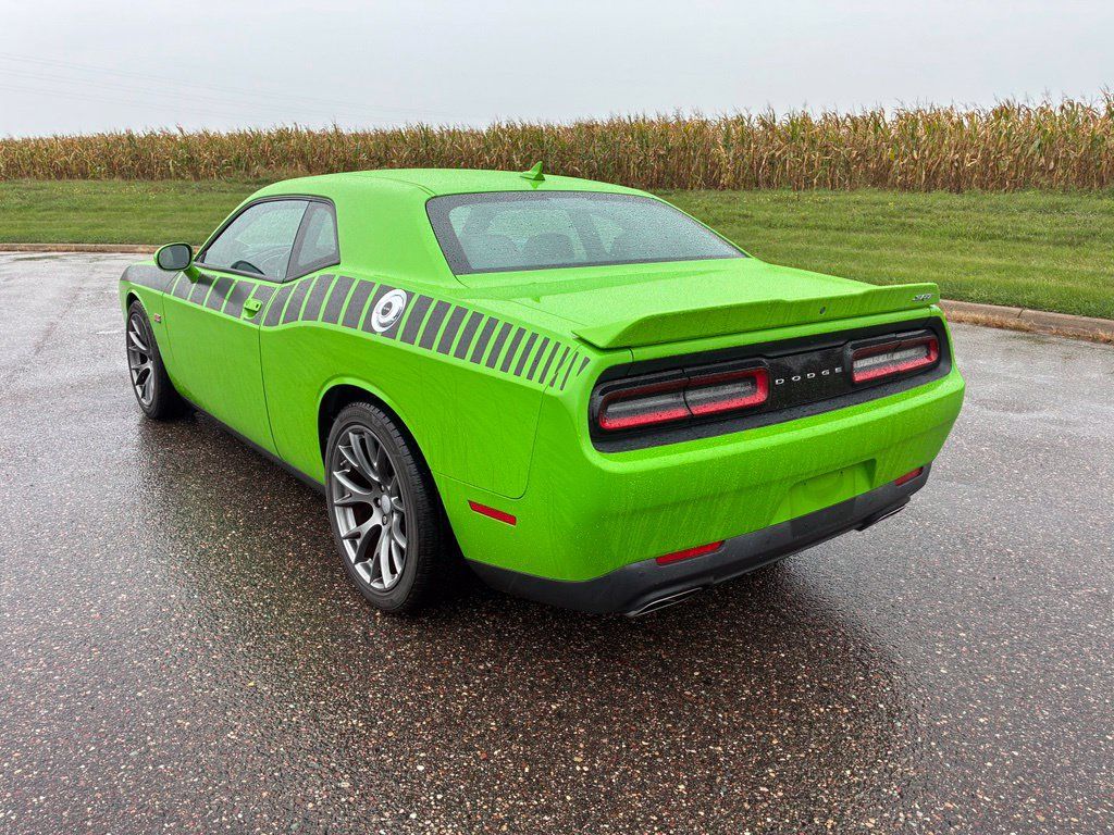 Used 2017 Dodge Challenger SRT RWD image 6