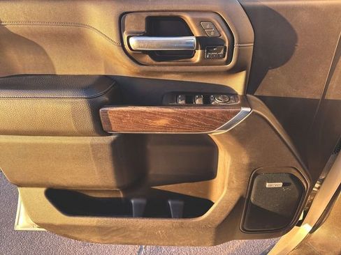 Used 2022 GMC Sierra 2500 Denali w/ Denali Ultimate Package image 23