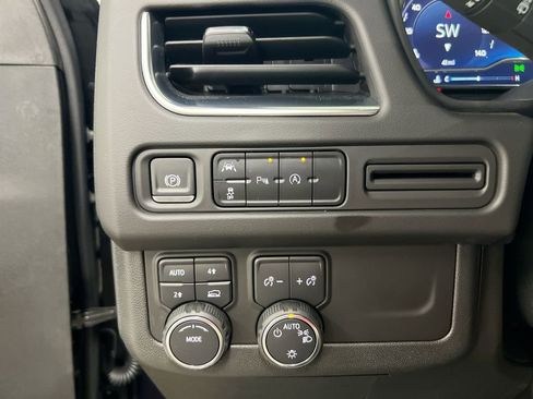 Used 2023 Chevrolet Tahoe LT AWD/4WD image 18
