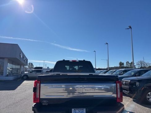 Used 2023 Ford F250 King Ranch image 3
