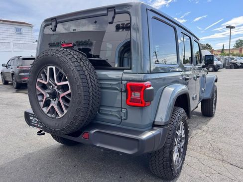 New 2026 Jeep Wrangler Unlimited Sahara AWD/4WD image 7