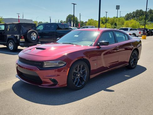 Used 2022 Dodge Charger R/T w/ Blacktop Package RWD image 7